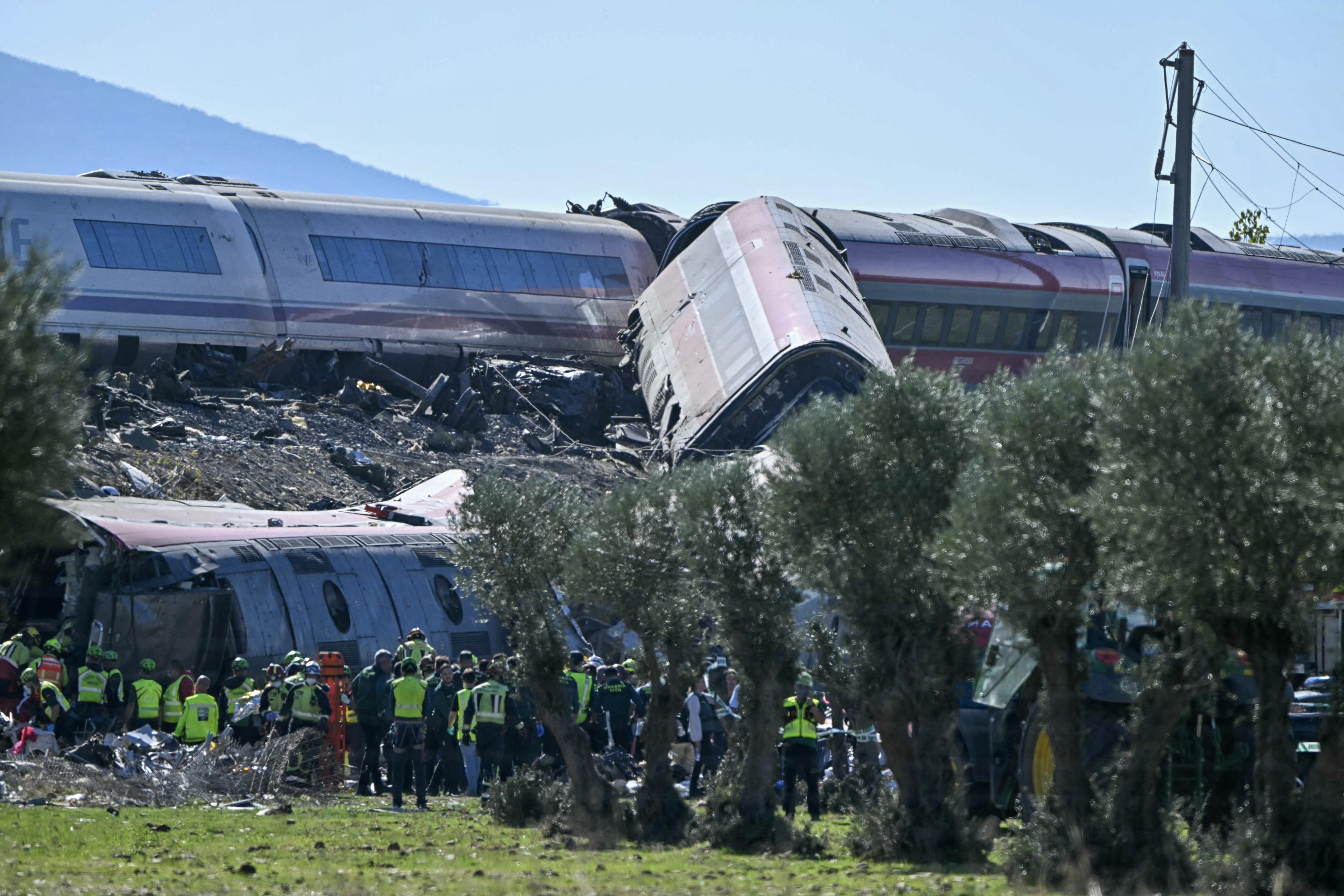 Dozens killed after two high-speed trains collide in central Spain — Winona Community news